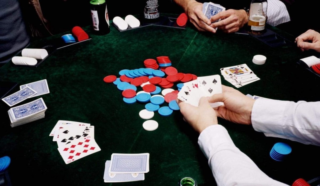 apuesta arriesgada en el Poker